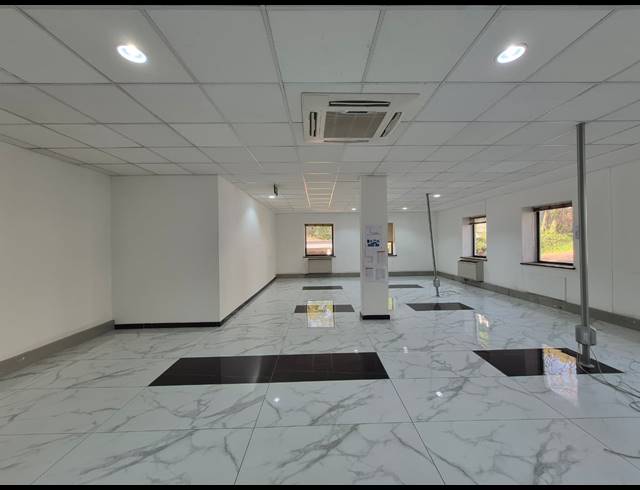 99M² OFFICE TO LET IN HYDE PARK